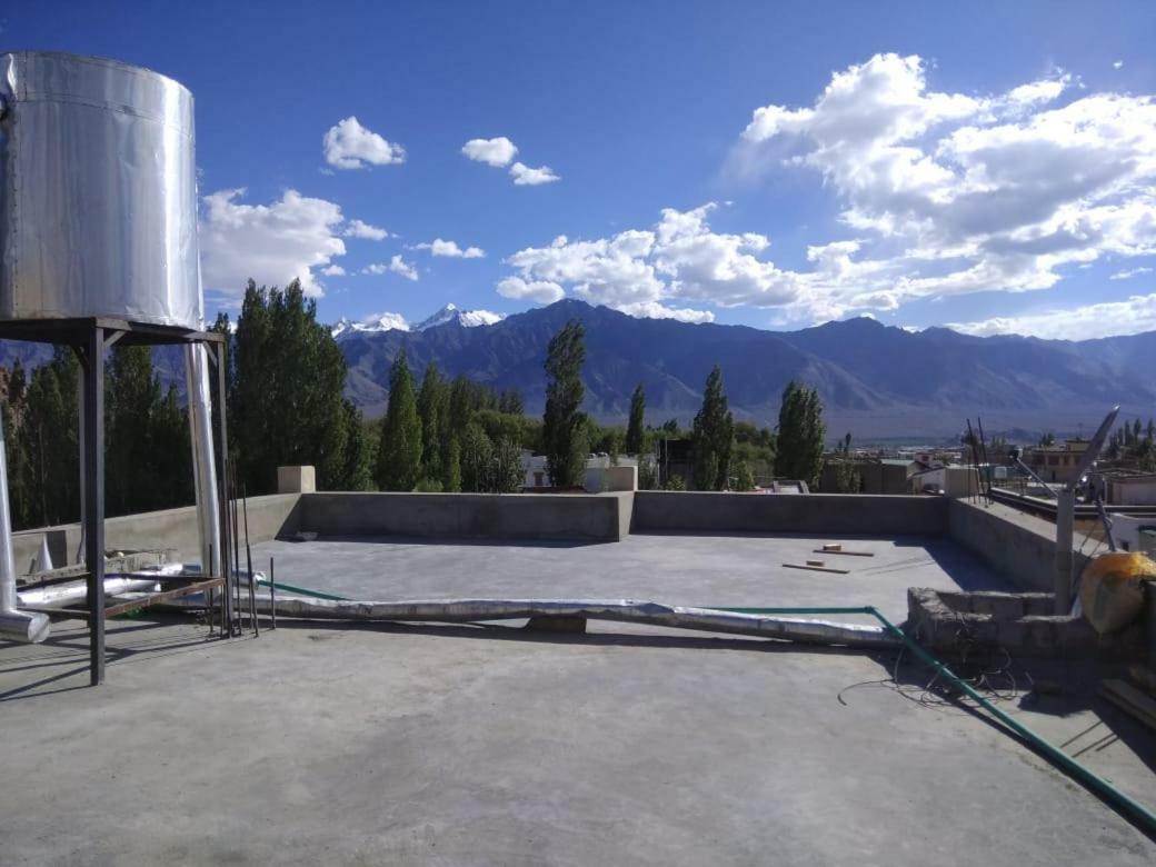 Hitchhikers Hostel Ladakh Leh Bagian luar foto